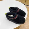 Beroemde designerschoenen Etnische stijl Tutz schoenen met verdikte en verhoogde wol Schapenvacht en bont in één Houd warm en comfortabel Dikkere buitenzool 2 kleuren Yards 35-41