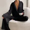 Vêtements de nuit pour femmes automne hiver surdimensionné satin soie coupe basse sexy pyjama à col en v pour femmes manches longues pantalons à jambes larges costumes de pantalon