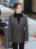 女性のスーツ高品質のグレーの格子縞のウールブレザージャケットダブルブレスト韓国秋冬2023ルーズスーツコートアウター