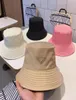 Bucket Hat Designer Caps Man Classic Wide Brim Vintage Rollable Fisherman Baseball Cap Mitted Plain Cotton Pink Christmas Church S1273693