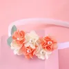 Haaraccessoires Leuke haarband Kinderprinses Hoofddeksels Boutique Drievoudige satijnen bloemen met parelkophoepel voor meisjeshoofdband