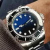 Män tittar på lyx D Blue Sea-Dweller Ceramic Bezel 44mm rostfritt stål glidlås fast automatisk svart dykare mens designer mästare klockor djupa armbandsur rol4