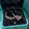 Anello di diamanti da donna Set di gioielli Anello di lusso in nastro 925 Anello di fidanzamento da donna di design Anello di fidanzamento da donna di alta qualità Regalo di San Valentino con scatola