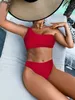 2023 Sexig ribbad bikini kvinnors baddräkter En axel badkläder kvinnor biquini solid brasilianska bikinis set baddräkter släpp 231225