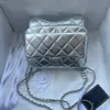 24C Sac à dos Mode Sac à bandoulière pour femme 20 cm en peau de mouton Diamant Matériel Fermoir en métal Sac à main de luxe Matelasse Chaîne Sac à bandoulière Sac de maquillage Sacs décontractés Sacoche