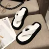 Chinelos preto/branco tanga flip flops senhoras sapatos de verão clip toe sandálias mulheres borracha antiderrapante slides fora pantuflas mujer