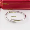 Bangle Love 2024 Bracciale per unghie Bracciale Designer Bangles Donna Uomo Bracciale in lega di acciaio inossidabile Pulsera Pulseras Placcato rosa Gioielli Bracciali con diamanti