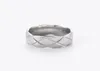 Luxury Titanium Steel Silver Love Ring Mężczyźni i kobiety Pierścienie pasty do miłośników mody Para Pierścień Prezent1651059