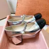 Miumius catena tacchi alti designer di lusso allacciati scarpe dal taglio basso sandali da donna tacco medio con stampa scintillante scarpe eleganti in pelle di gomma