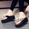 Kapdyty Czech Klisowe kliny platformy Flip Flip Flops Chunky Summer Beach Women Slajdes 2023 Wysokie obcasy luksusowe sandały designerskie