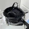 Diseñador para mujer Bolsos traseros Bolsa cruzada Bolsa de cuerpo Organizador de lujo Mochila Bolsas de libros de embrague Hombres Monedero de cuero de vaca Tote de hombro Bolso de escuela