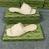 Chinelos de grife moda feminina luxo verão sandálias planas cunha espuma tênis de corrida tanga sapatos de couro para meninas