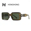 Lunettes de soleil 2024 Honghong Rétro Carré Vintage Style Noir Pour Hommes Lunettes Randonnée Accessoires De Mode Chaîne Ins De Sol