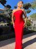 Casual Dresses Avrilyaan 2023 One Shoulder Backless Diamond Chain Sexy Dress Women Elegant Holiday Bodycon Long Summer Vestido