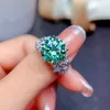 Anneaux Fashion Designer Bling 11 mm Lab Green Moisanite Ring 925 STERLING Silver Engagement Band de mariage Mossen Diamond Rings For Women B