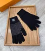 Gant de créateur lettre classique gants chauds hiver gants tricotés en cachemire pour hommes et femmes marque à la mode gants à cinq doigts noir gris