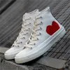 Chaussures de plate-forme en toile des années 1970 CDG All Starsd Love Coeur rouge avec de grands yeux noirs Baskets de skateboard de créateur Randonnée violette Entraîneur pour hommes et femmes