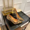 Scarpe a punta con motivo leopardato di nuova moda primavera/estate