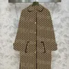 Brev Jacquard Women Coat Ytterkläder Elegant långärmad jackor Lyxdesigner Kvinnor