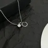 Collana in ottone di lusso di marca di gioielli in Francia Collana classica con doppia lettera intarsiata con grande strass Ciondolo con ciondoli eleganti e squisiti, regalo di moda sorella