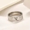 Anello con lettera di marca Anelli a fascia in acciaio inossidabile placcato oro Stilista di lusso Anello con strass in cristallo per regali di gioielli da sposa da donna Taglia 6 7 8 9