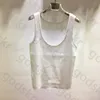 Sexig besättning Neck Tank Top Womens Designer Slim Knitwear Fashion Casual ärmlös skördetoppar Solid Color Vest