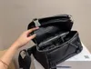 Luxuriöse Designer-Tasche aus Nylon, dreieckige Umhängetasche, Herrenmode, Umhängetaschen, schwarze Hüfttaschen, Brusttasche, einzelne Schultertasche