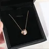 France Bijoux Designer Luxury 925 Collier en argent sterling Classic Camellia Camellia incrustée Swarovski Crystal Pendant Rose Gold Ladies Charm Colliers Sœur Colliers