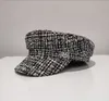 Brede Rand Hoeden Herfst Winter Plaid M Letter Militaire Hoed Golas Vrouwelijke Men039s Army Cap Dames Baret Rooster Achthoekig4314749