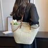 Kvällspåsar 2023 Summer Hand Woven Straw Underarm Bag Rattan Weaving Beach Tote Women Fashion Stick Axla Stora handväskor