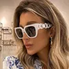 Gafas de sol cuadradas blancas de lujo de marca para mujer 2022 Moda Marco grande Sombra de mujer Cadena gruesa Templo Hip Hop Gafas de sol 231226