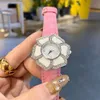 Orologi da polso di design da donna a forma di fiore con movimento al quarzo con diamanti Orologio da cintura per regalo di anniversario di Natale Regalo di festa di nozze