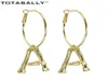 Hoop Huggie Totasally Fashion Golden Alloy AZ 26 Bamboo Initail Earrings Alphabet Ear Pendientes Iniciales Letter6406858