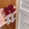 Baumelnde Ohrringe Freetry Vintage Rote Rose Blumen Anhänger Für Frauen Elegante Lange Strass Kette Quaste Hochzeit Schmuck