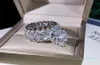 2021 Новые сверкающие роскошные ювелирные изделия Кольца для пар Большой овальной огранки Белый топаз CZ с бриллиантами Драгоценные камни Женские свадебные кольца Набор Gift1157804