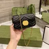 Designer Bag axelväska Kvinnor Luxurys äkta läderhandväskor Metallisk kedjan kosmetisk väska totes lady plånbok handväska flera färger 2 storlekar 22 cm 26 cm