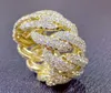 Boutique dichte inleg volledige diamanten kunstmatige producten ring vergulde gouden mode hoogwaardige legering ring voor zowel mannen als vrouwen2338156