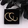 Plaqué Argent Marque De Luxe Designers Lettres Stud Géométrique Célèbre Femmes Ronde Cristal Strass Boucle D'oreille Mariage Perty Bijoux Circulaire Diamant 8012