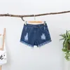 Shorts jeans soltos gordinhos mm de tamanho grande para o verão feminino e versões coreanas, cintura alta com furos para mostrar magreza, bordas de pele, pernas largas, calças quentes evasê