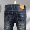 Jeans pour hommes 2024 Spring Blue Dark Washed Wear-Blanc Vintage Distressed Stretch Slim Fit Petit droit Style coréen Tendance