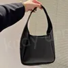 Designer hinkväska läderhandtag crossbody lady totes metall hårdvara stor kapacitet vanlig handväskor magnetisk stängning kvinnor handväska