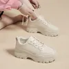 Offre spéciale femmes chaussures de course confort à lacets hauteur augmentant couleur crème blanc femmes formateurs Sport baskets
