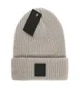 2022s malhas chapéus para homem esporte com gorro feminino bonnet lã malha chapéu gorro Skullies quente rangers chapéu de inverno pompom beani7983776