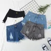 Shorts jeans soltos gordinhos mm de tamanho grande para o verão feminino e versões coreanas, cintura alta com furos para mostrar magreza, bordas de pele, pernas largas, calças quentes evasê