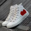 Chaussures de plate-forme en toile des années 1970 CDG Play X Conversity All Starsd Love Coeur rouge avec de grands yeux Designer Boot Skateboard Sneakers Purple Randonnée Femme Entraîneur