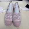 30 colores Zapatos casuales de lujo para mujer Zapatos de lona Zapatos de diseñador de verano Zapatos Lefu de moda para mujer Zapatos de lona de pescador Tamaño 35-42