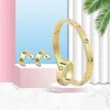 Fashion Beautiful Delicate Set Crystal Bracelet And Ring Stud Earring For women Gift Love Bangle Jewelry Whole 220331241m