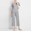 Dames T-shirts Dames Korte Mouw Ronde Hals Casual Shirt Met Geschulpte Zoom Pyjama Voor Dames Pyjama En Shorts Fleece Set