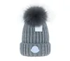 Mens Beanie Cap Designer Bucket Chapéus Nova Moda Mulheres Senhoras Quente Inverno Beanie Grande Faux Fur Pom Poms Bobble Chapéu Ao Ar Livre M46898311