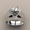 Nowy kreatywny pierścionek z diamentem w kształcie serca kobiet europejski i amerykański mody hojny pierścień zaręczynowy